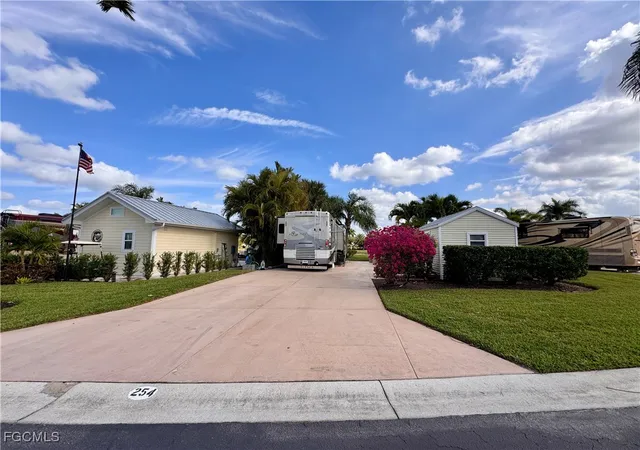 4th image of Lot 254 3012 E Riverbend Resort Blvd, La Belle, FL 33935 | MLS# 2025025775