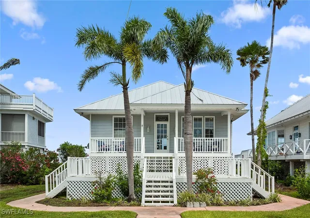 Photo 2 of Single family home for sale at 143 Useppa Is, Useppa Island, FL 33924 | MLS# 225084484 | Listing updated on 2026-09-28