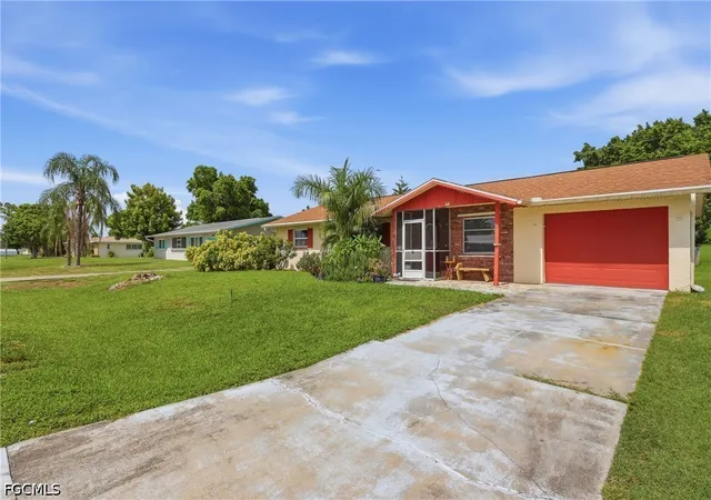Photo 3 of Sale Pending at 4531 Se 11th Place, Cape Coral, FL 33904 | MLS# 2025026040 | Listing updated on 2026-09-27