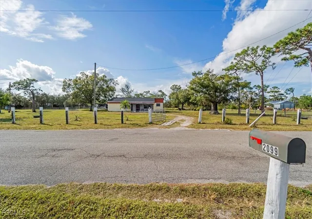 5th image of 2099 Summerall Rd, Labelle, FL 33935 | MLS# 2025026073