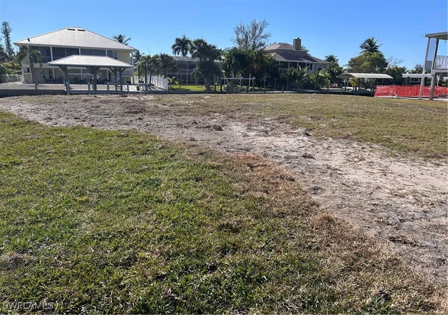 4th image of 14 Pepita St, Fort Myers Beach, FL 33931 | MLS# 225084974