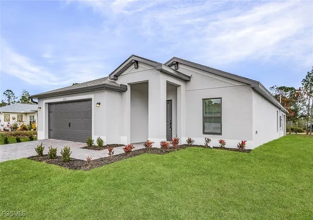 Photo 1 of Single family home for sale at 827 Rue Labeau Cir, Fort Myers, FL 33913 | MLS# 2025026363 | Listing updated on 2026-08-28