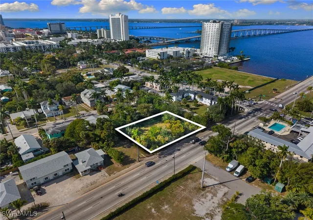 Homes for sale in Fort Myers, FL | 1526 Park Ave, Fort Myers, FL 33901 | MLS# 225085194