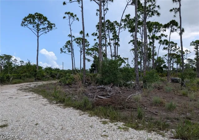 4th image of 4159 Sunshine Blvd, Saint James City, FL 33956 | MLS# 2025026389