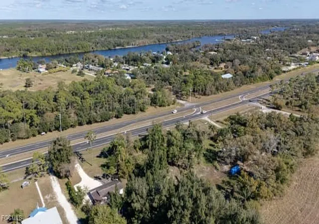 5th image of 17770 Palm Beach Blvd, Alva, FL 33920 | MLS# 2025026440