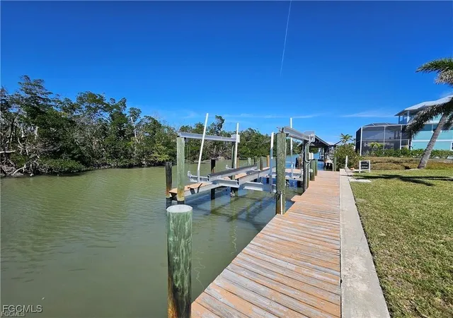 5th image of 175 Tropical Shores Wy, Fort Myers Beach, FL 33931