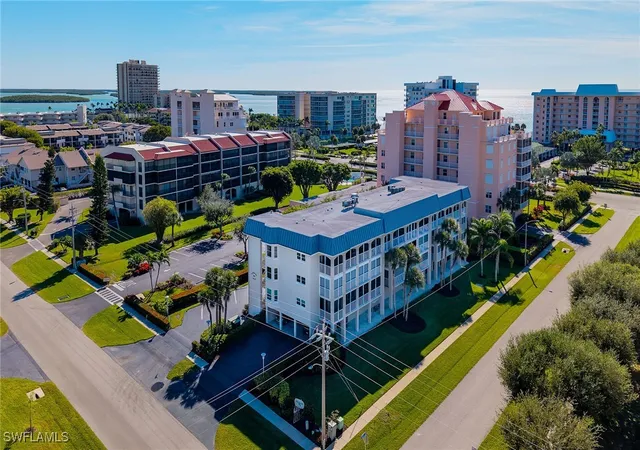 48th image of 1020 Swallow Ave #302, Marco Island, FL 34145 | MLS# 225085024