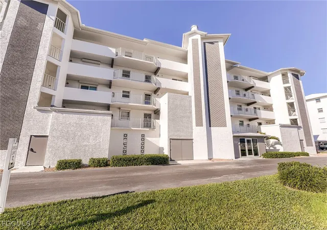 Homes for sale in Fort Myers Beach, FL | 4581 Bay Bch Ln, Fort Myers Beach, FL 33931
