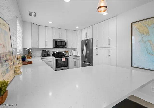 4th image of 474 Lake Murex Cir, Sanibel, FL 33957 | MLS# 226000041