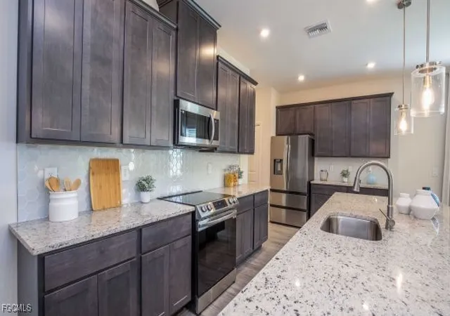 4th image of 3023 N Lakewood Rd, Labelle, FL 33935 | MLS# 2026000070