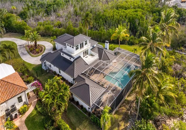 4th image of 12201 Shoreview Dr, Matlacha, FL 33993 | MLS# 2025024904