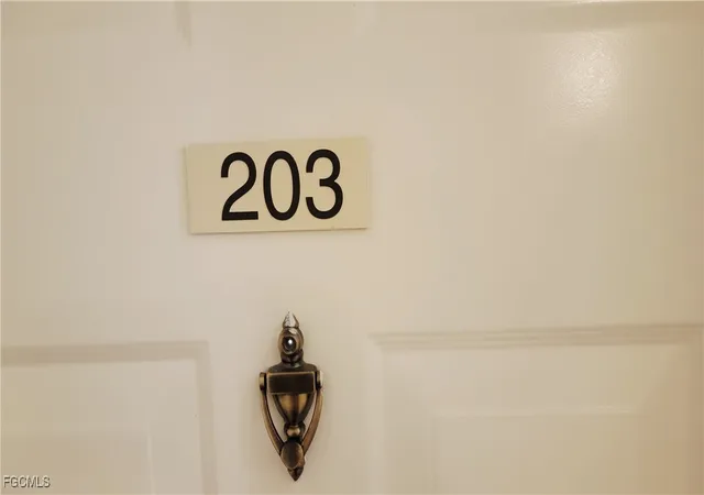 5th image of 2913 Tuscan Dr, Cape Coral, FL 33909