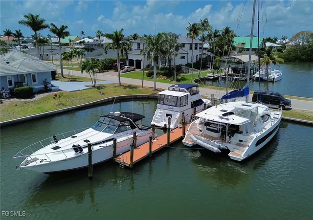 4th image of 12070 Siesta Dr, Fort Myers Beach, FL 33931 | MLS# 2025026328