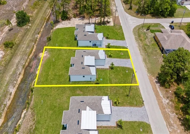 Photo 3 of Single family home for sale at 729 Colyer St E, Lehigh Acres, FL 33974 | MLS# 2026000252 | Listing updated on 2026-07-15