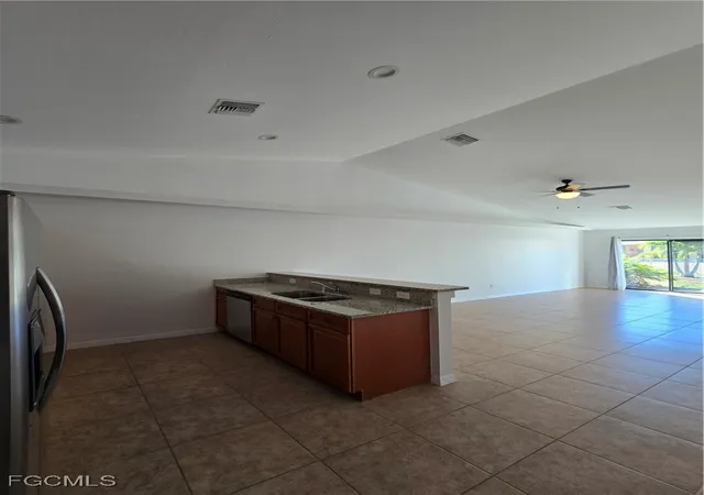 5th image of 3820/3822 Sw 16Th Pl, Cape Coral, FL 33914 | MLS# 2026000285