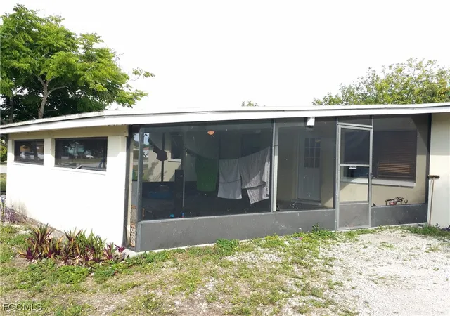 2nd image of 950 Lakeview Dr, North Fort Myers, FL 33903 | MLS# 2026000306