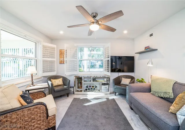 4th image of 980 7Th Ave S, Naples, FL 34102
