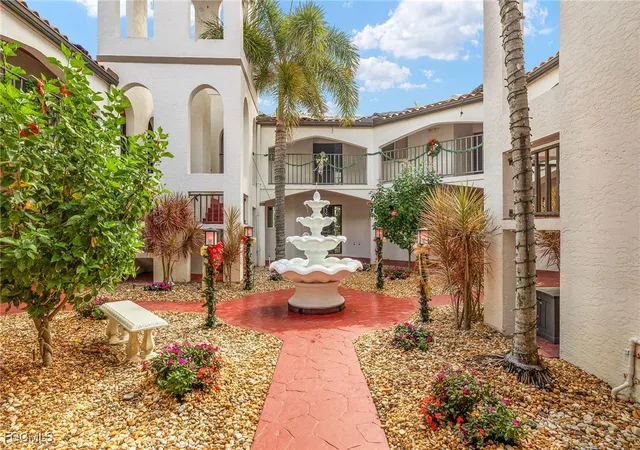 Listing Photo 2 - Condo for sale in building located at 11921 Seabreeze Cvs Ln, Fort Myers, FL 33908 - Unit #107