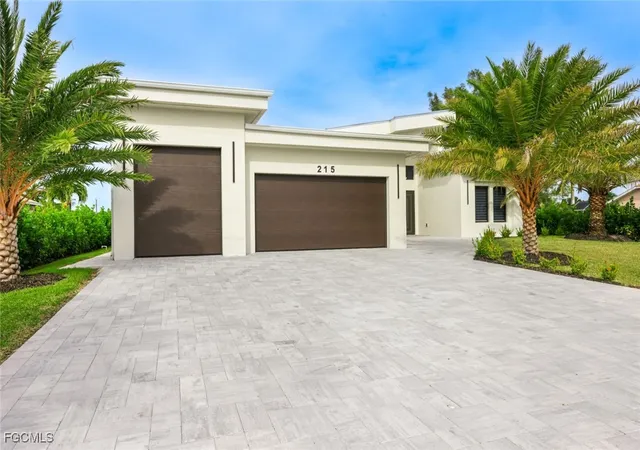 Photo 3 of Single family home for sale at 215 Se 28th Terrace, Cape Coral, FL 33904 | MLS# 2025014054 | Listing updated on 2026-05-31