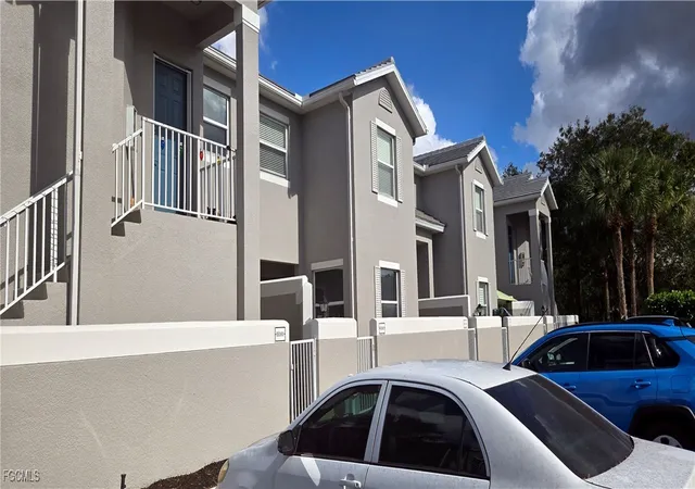 2nd image of 12100 Summergate Cir #203, Fort Myers, FL 33913 | MLS# 2026000634