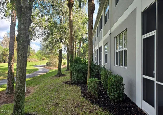 4th image of 12100 Summergate Cir #203, Fort Myers, FL 33913 | MLS# 2026000634