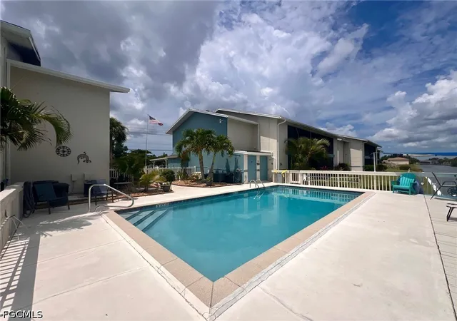 2nd image of 505 Sw 47Th Ter, Cape Coral, FL 33914