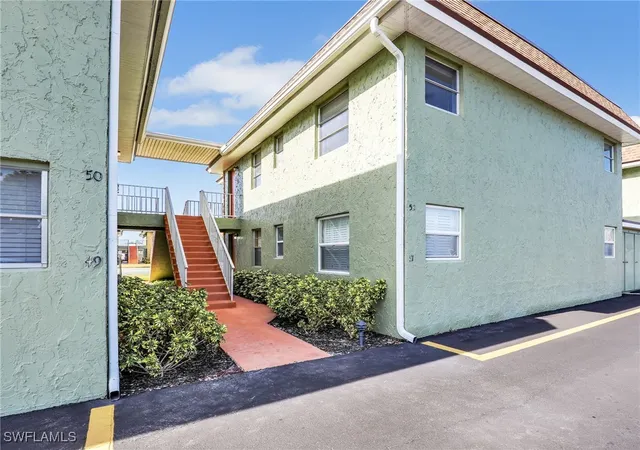 5th image of 1400 Pompei Ln #52, Naples, FL 34103 | MLS# 226000747