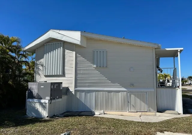 Photo 2 of Manufactured home for sale at 19681 Summerlin Rd #J-197, Fort Myers, FL 33908 | MLS# 2026000847 | Listing updated on 2026-06-26