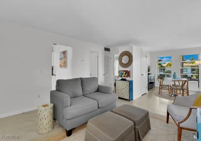 5th image of 665 12Th Ave S #665, Naples, FL 34102 | MLS# 2026000881