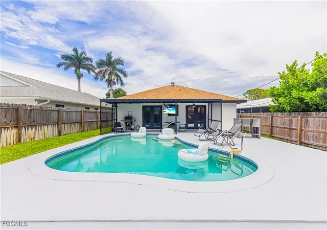 Photo 2 of Single family home for sale at 758 105th Avenue N, Naples, FL 34108 | MLS# 2026000985 | Listing updated on 2026-05-30