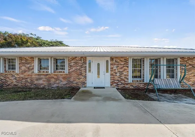 3rd image of 610 E Avenida Del Rio, Clewiston, FL 33440 | MLS# 2025026203