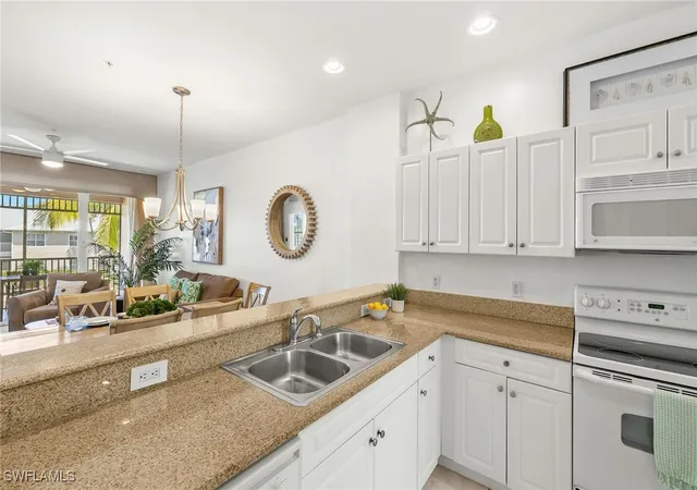 5th image of 7940 Mahogany Run Ln #625, Naples, FL 34113 | MLS# 226001172