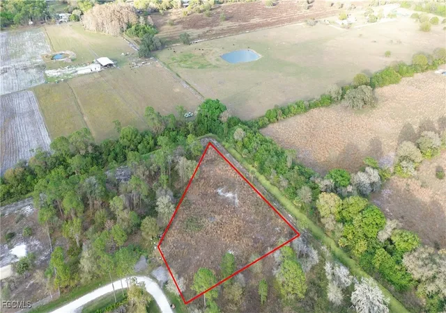 2nd image of 985 N Elk St, Clewiston, FL 33440 | MLS# 2026001322