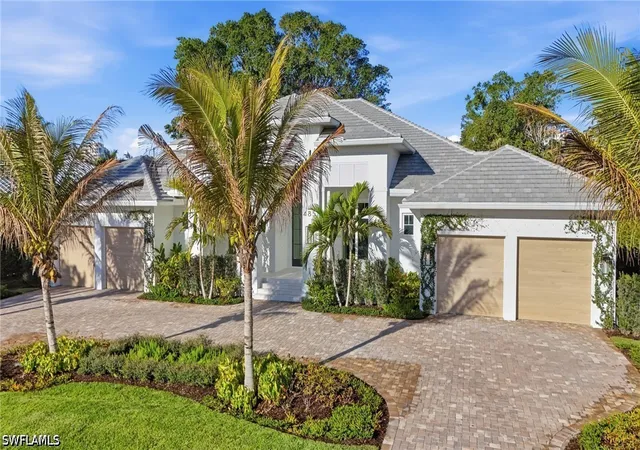 33rd image of 4851 Crayton Rd, Naples, FL 34103 | MLS# 225083050