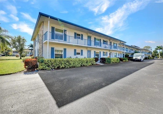 4th image of 325 Charlemagne Blvd #C204, Naples, FL 34112 | MLS# 226000287
