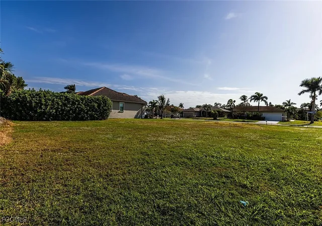 4th image of 1318 Freeport Ave, Marco Island, FL 34145 | MLS# 2026001494