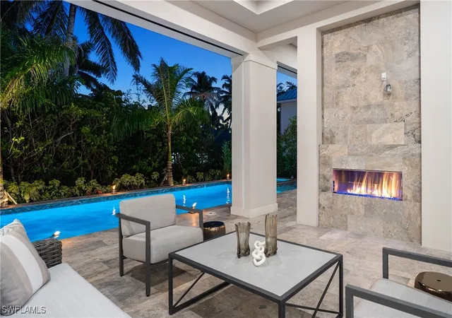 4th image of 3540 Crayton Rd, Naples, FL 34103 | MLS# 226000719