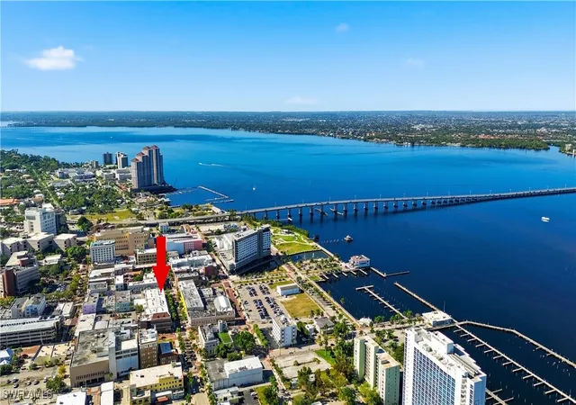 2nd image of 2260 1St St, Fort Myers, FL 33901