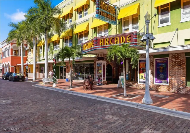 4th image of 2260 1St St #210, Fort Myers, FL 33901 | MLS# 226001389