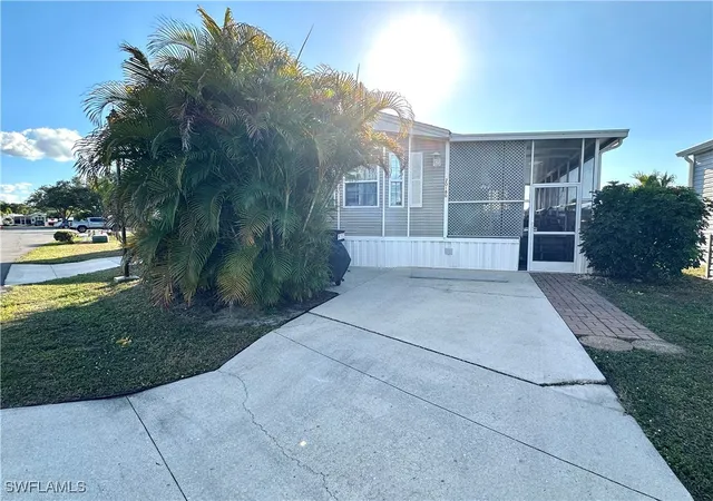 Photo 4 of Manufactured home for sale at 20180 Ponce De Leon Dr, Estero, FL 33928 | MLS# 226001533 | Listing updated on 2026-08-01