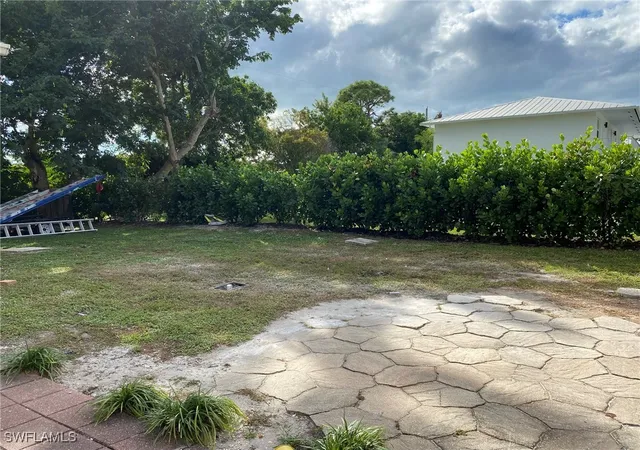 Photo 3 of House for sale at 2084 Monroe Ave, Naples, FL 34112 | MLS# 226001189 | Listing updated on 2026-01-10