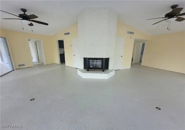 5th image of 10131 Main Dr, Bonita Springs, FL 34135 | MLS# 226000776