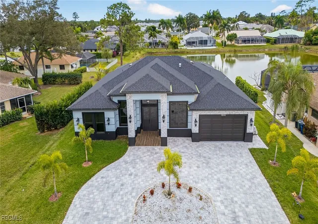 Photo 1 of Single family home for sale at 10318 St Patrick Ln, Bonita Springs, FL 34135 | MLS# 2026001981 | Listing updated on 2026-05-14