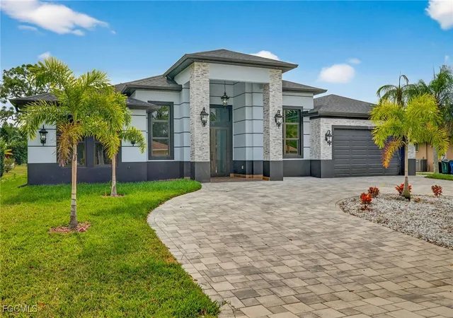 Photo 3 of Single family home for sale at 10318 St Patrick Ln, Bonita Springs, FL 34135 | MLS# 2026001981 | Listing updated on 2026-05-14