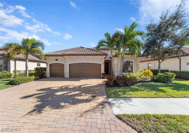 Photo 2 of Single family home for sale at 28095 Kerry Ct, Bonita Springs, FL 34135 | MLS# 226001003 | Listing updated on 2026-05-17