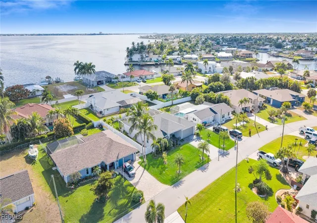 Photo 4 of Single family home for sale at 2214 SE 27th Terrace, Cape Coral, FL 33904 | MLS# 2026002170 | Listing updated on 2026-08-03