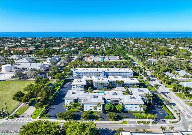2nd image of 766 Central Ave, Naples, FL 34102
