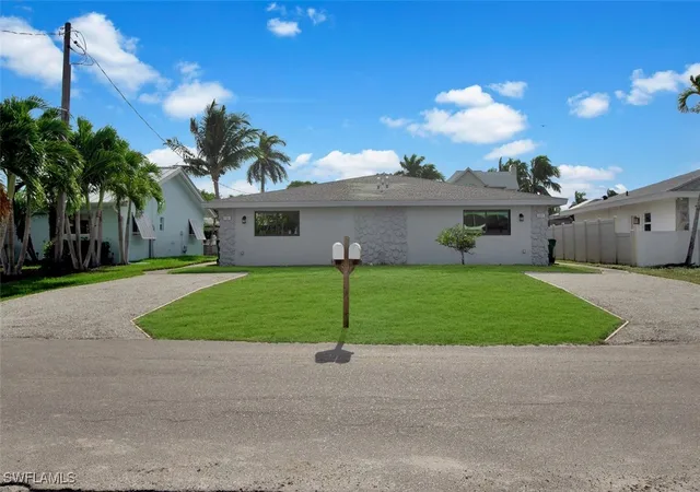 2nd image of 144 San Salvador St, Naples, FL 34113 | MLS# 226002109