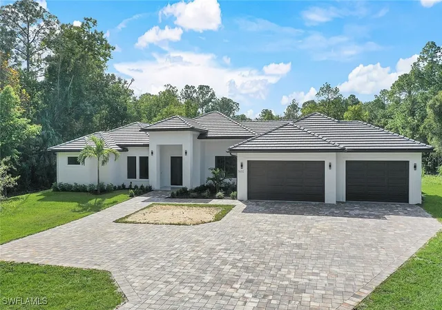Photo 3 of Single family home for sale at 3632 3rd Avenue SW, Naples, FL 34117 | MLS# 226002124 | Listing updated on 2026-08-01