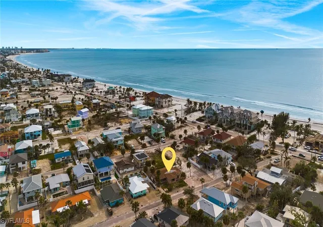37th image of 136 Madison Ct, Fort Myers Beach, FL 33931 | MLS# 226001722